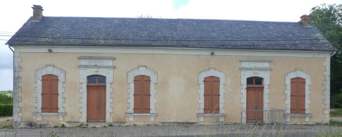 Photographie de la façade de la salle des fêtes